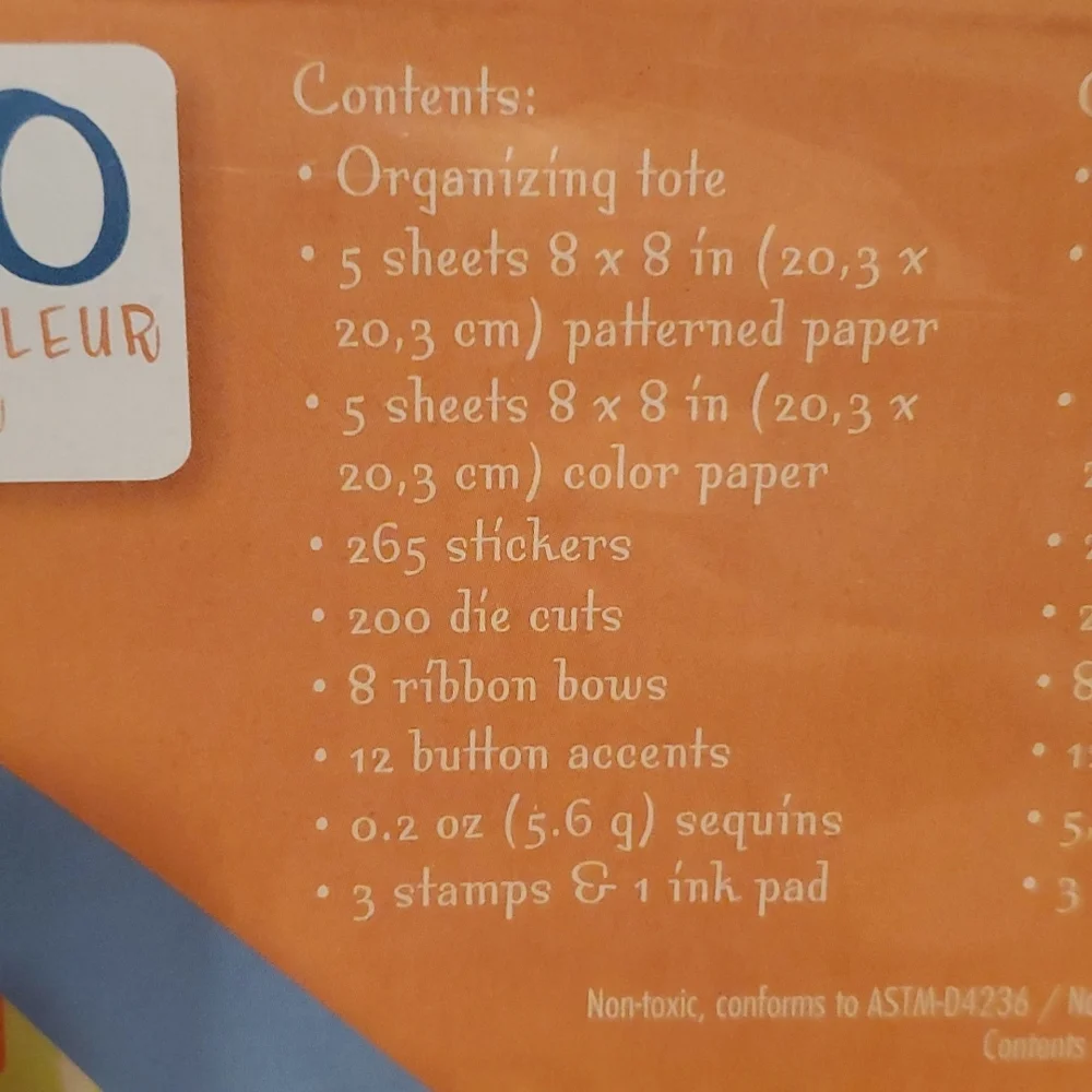 Scrapbooking Kit 500 Pieces with Organizing Tote Bag - New in Box - Picture 4 of 4